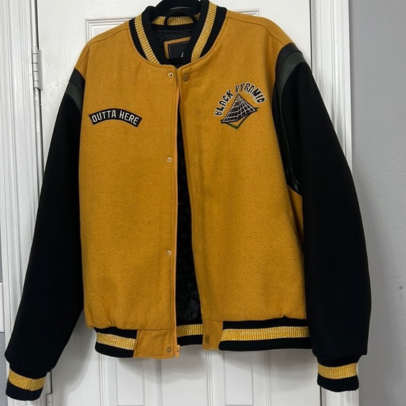 Pyramid Jacket size - Picture 10 of 11